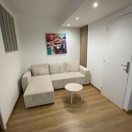 Avec Piscine Apartamento